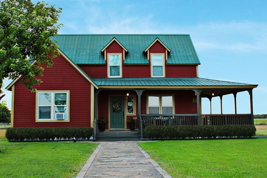 the farm house at the arbor